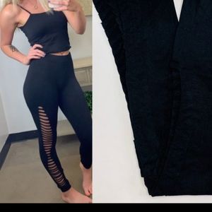 NWT Yelete Slashed Leggings. OS